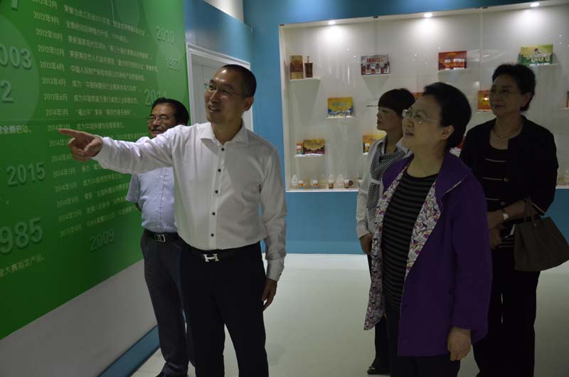 中国老年保健医学研究会领导莅临圣诺生物考察指导工作
